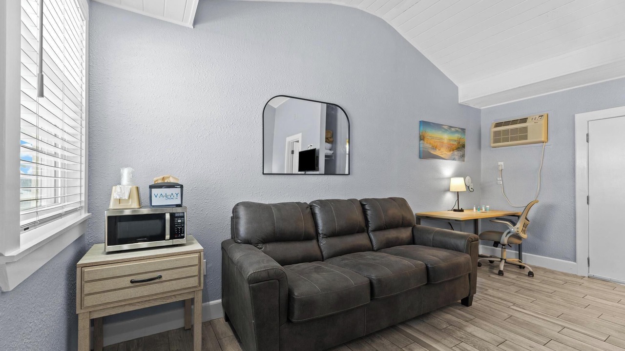 Photo of Bedroom in Pensacola Beach