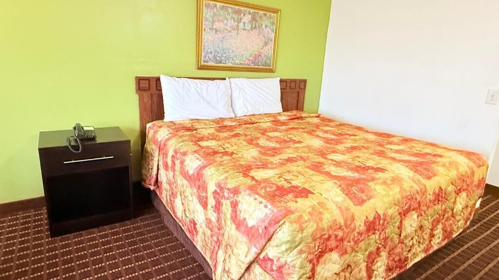 Photo of Bedroom in Warner Robins