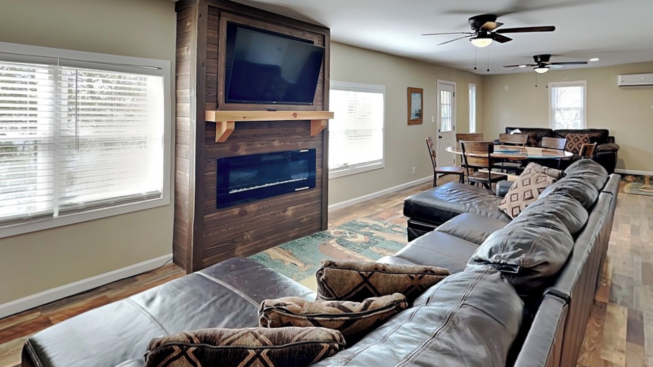 Photo of Livingroom in Dandridge