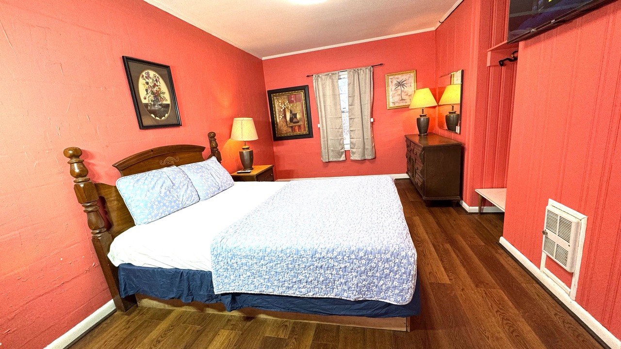 Photo of Bedroom in Linville Falls