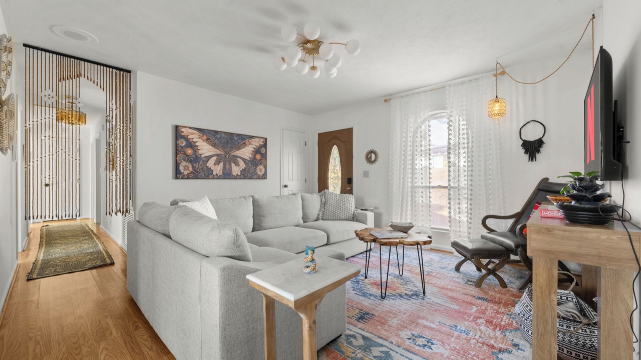 Photo of Livingroom in Fortson