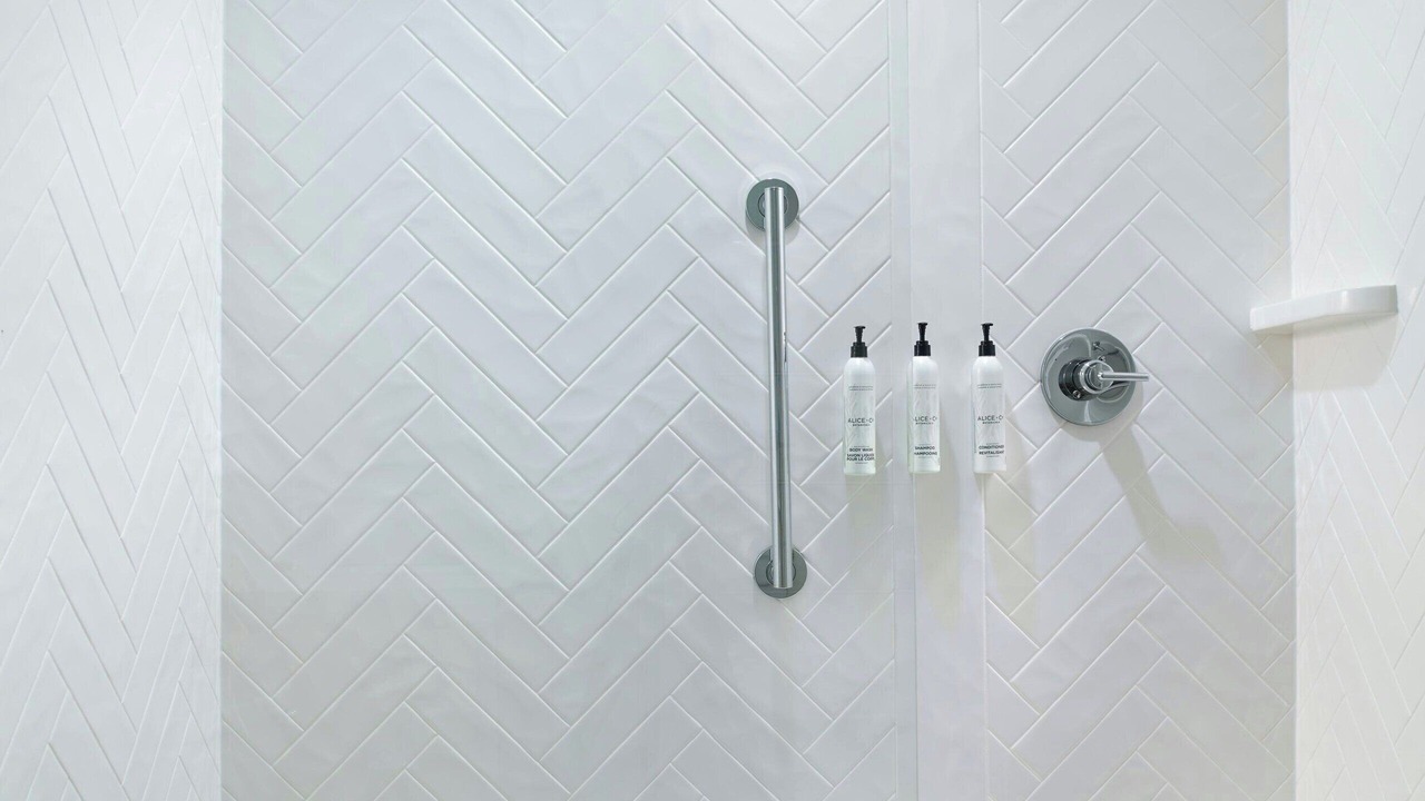 Photo of Bathroom in Locust Grove