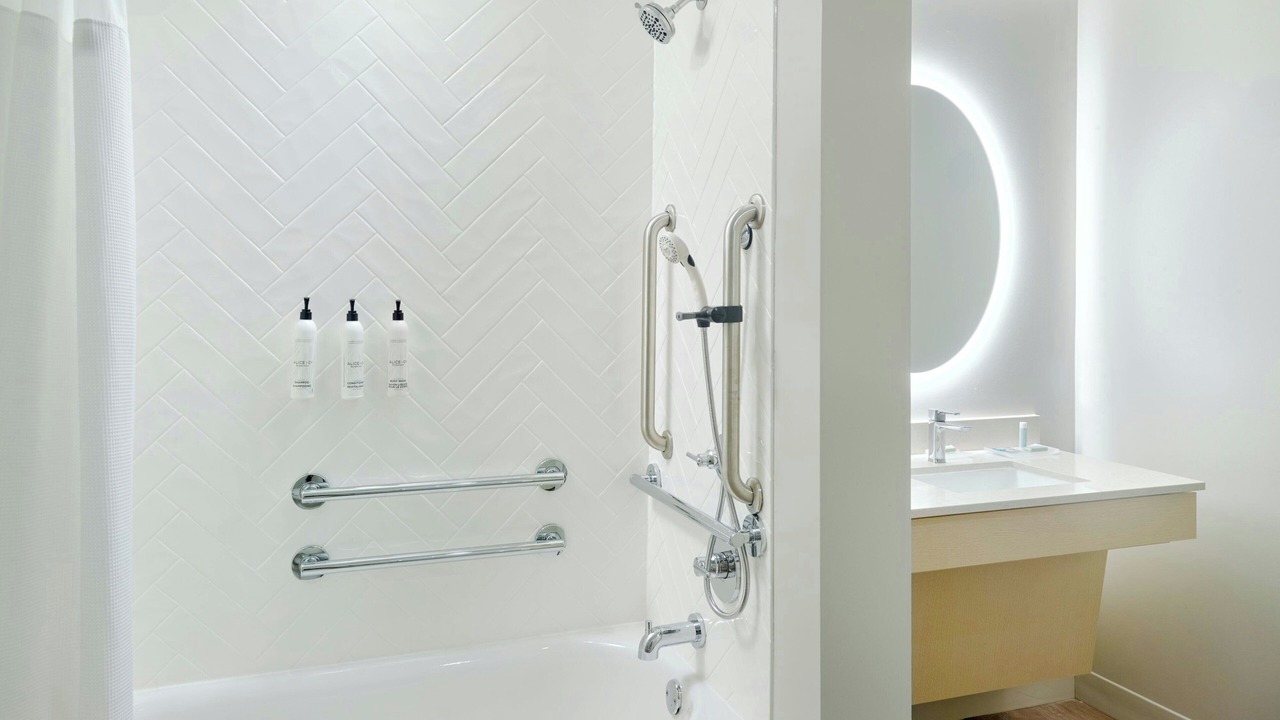 Photo of Bathroom in Locust Grove