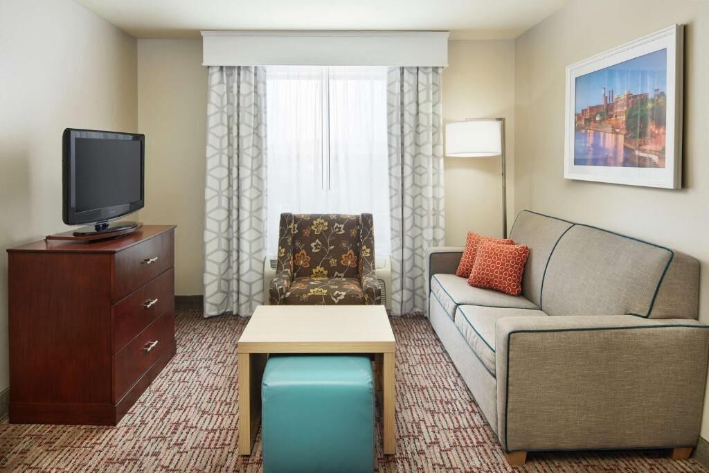 Photo of Livingroom in Fortson