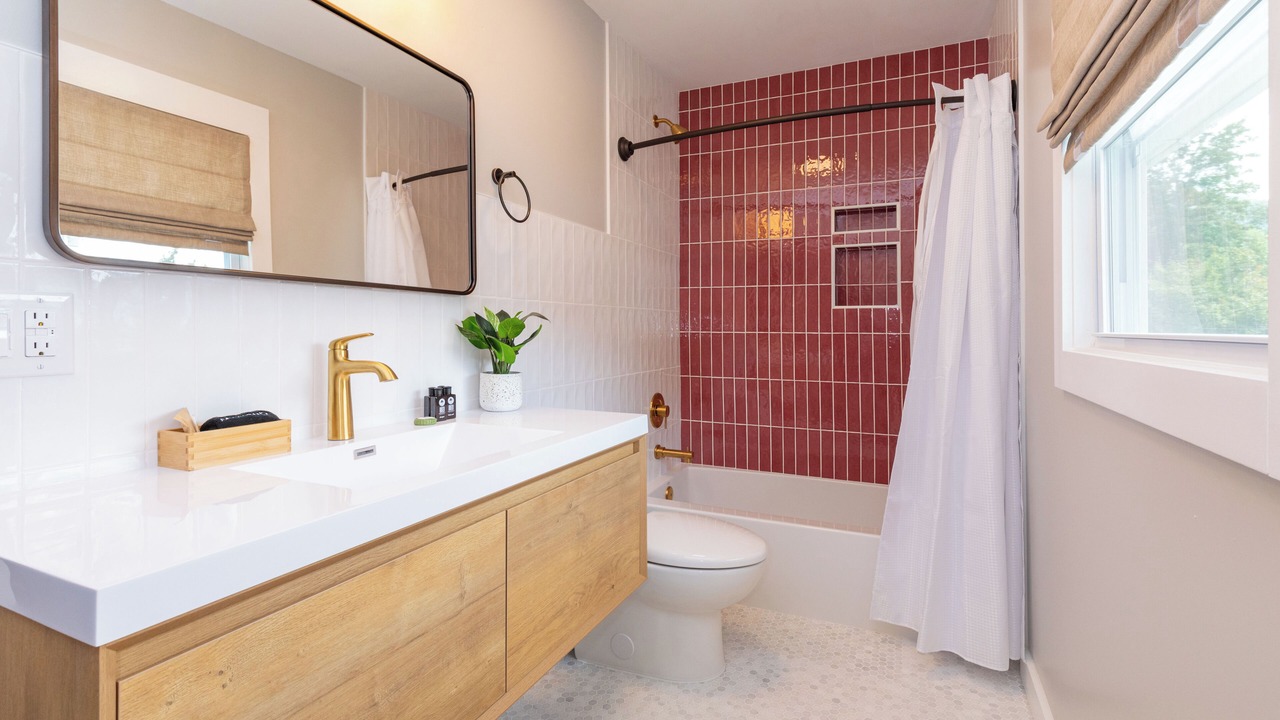 Photo of Bathroom in Maggie Valley
