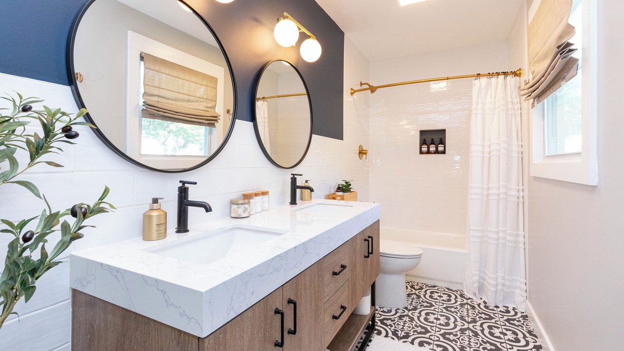 Photo of Bathroom in Maggie Valley