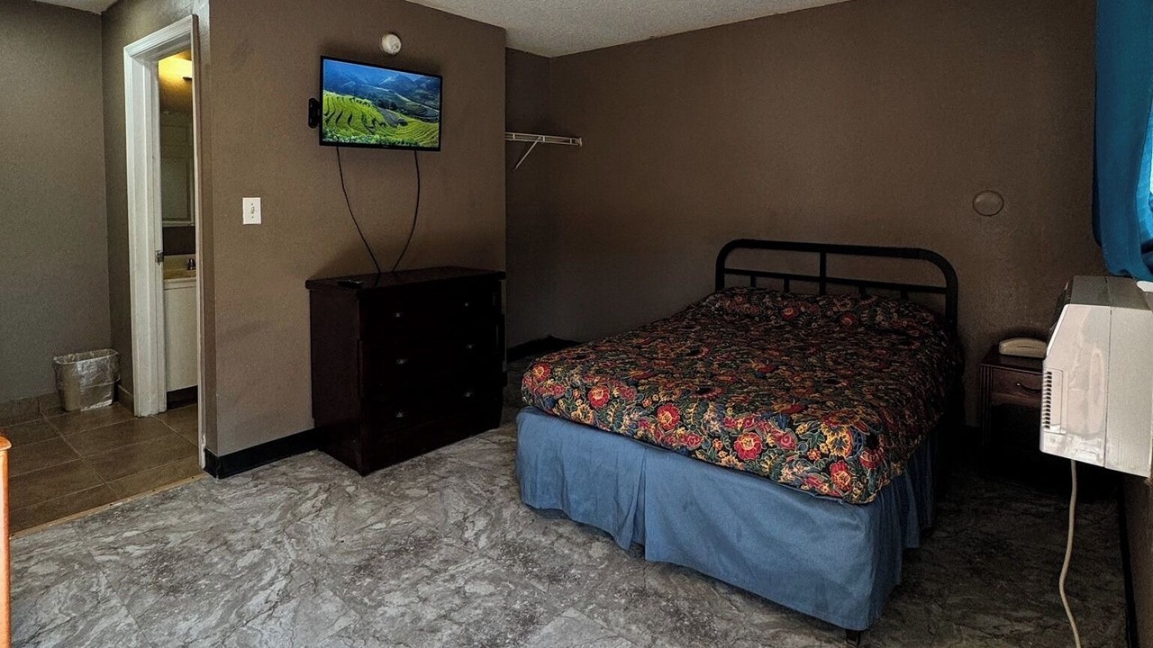 Photo of Bedroom in Lithia Springs