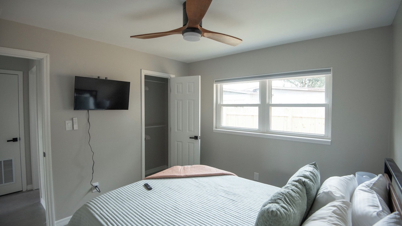 Photo of Bedroom in Pine Castle