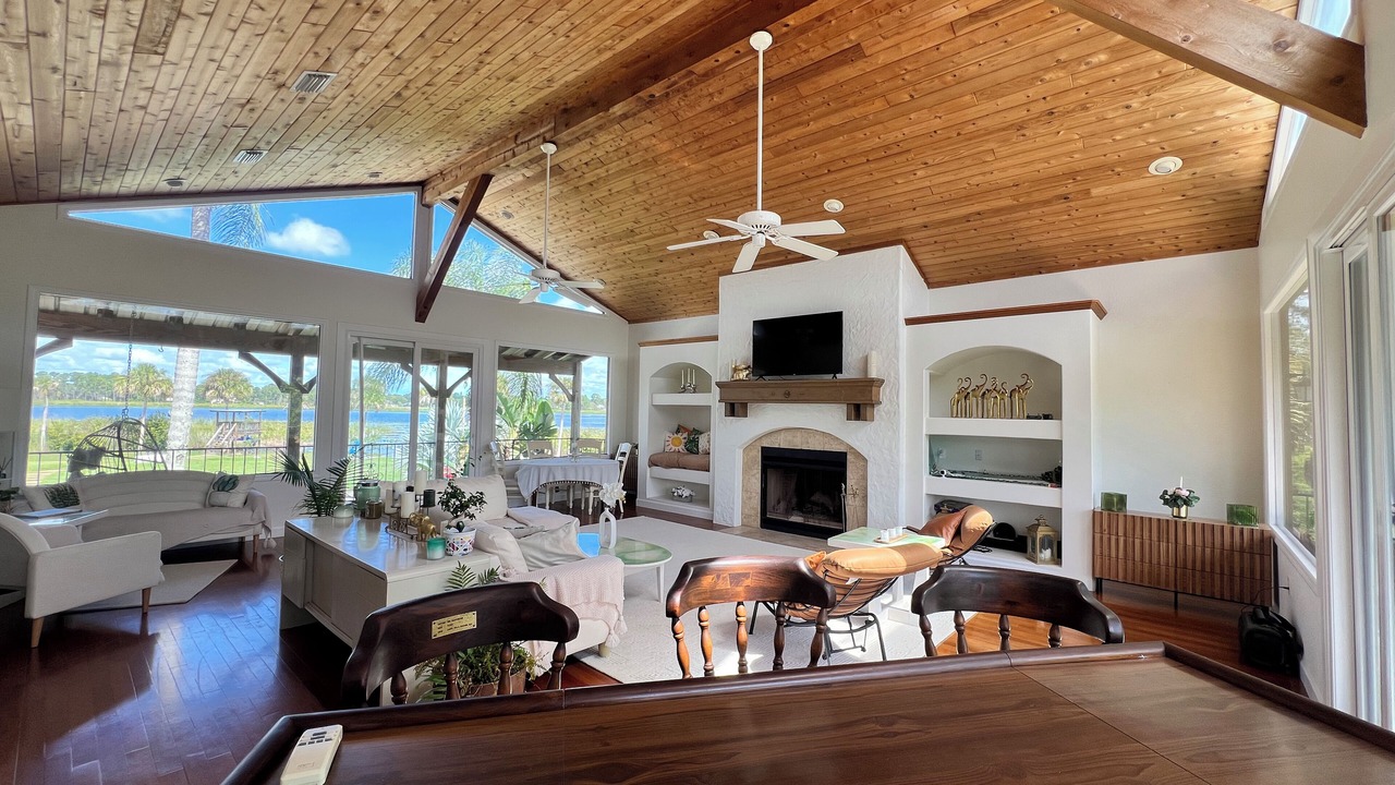 Photo of Livingroom in Deltona Lakes