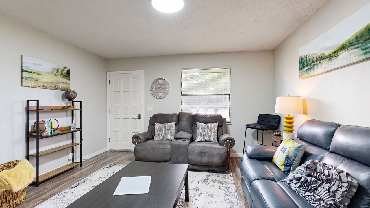 Photo of Livingroom in Riverview