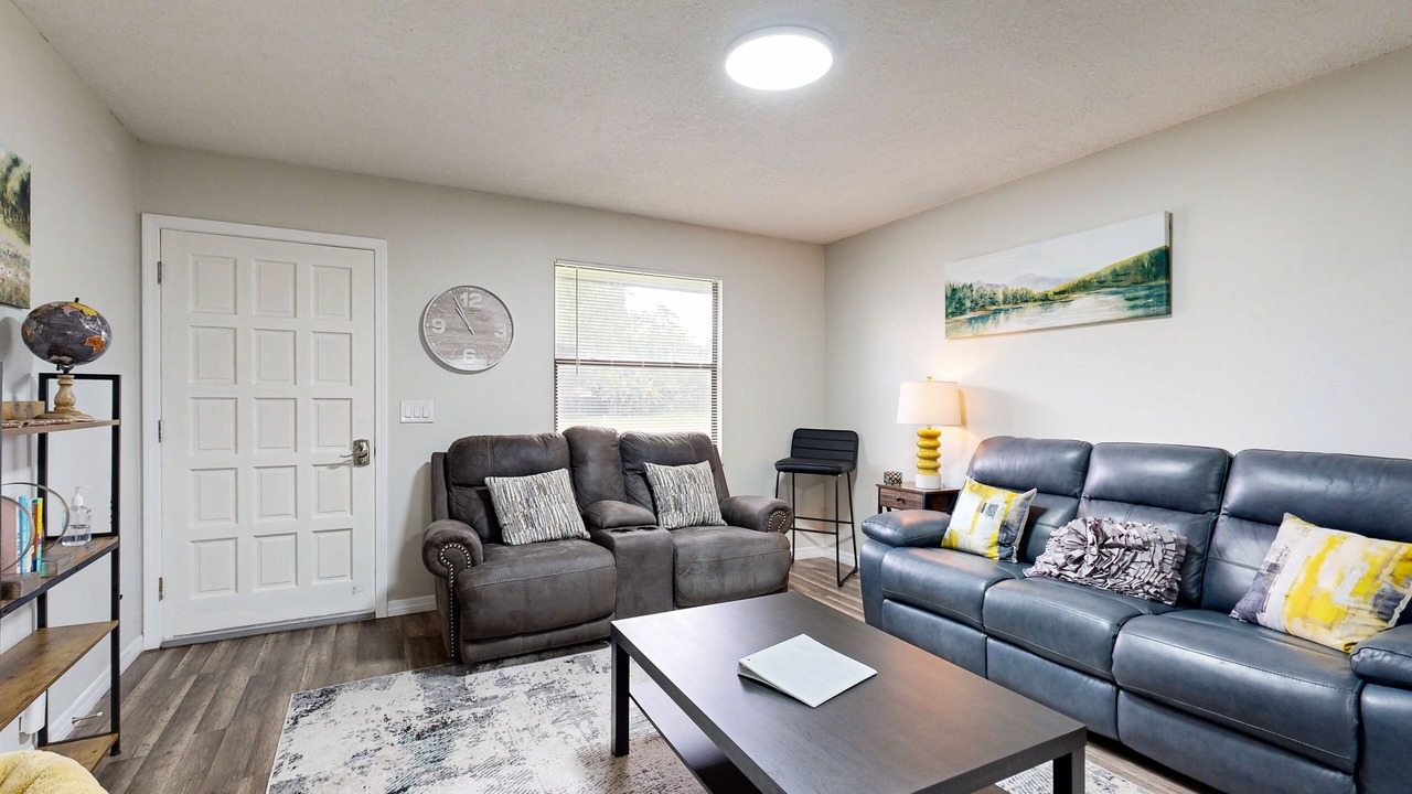 Photo of Livingroom in Riverview