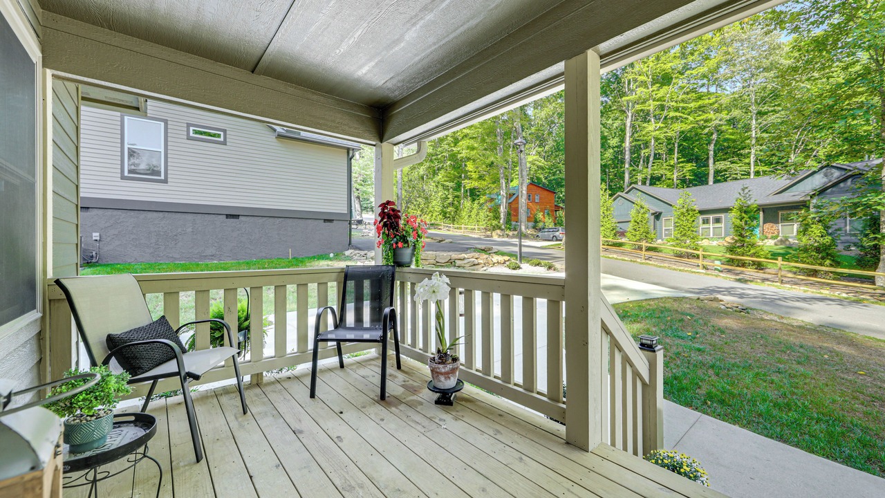 Photo of Patio Balcony in Maggie Valley