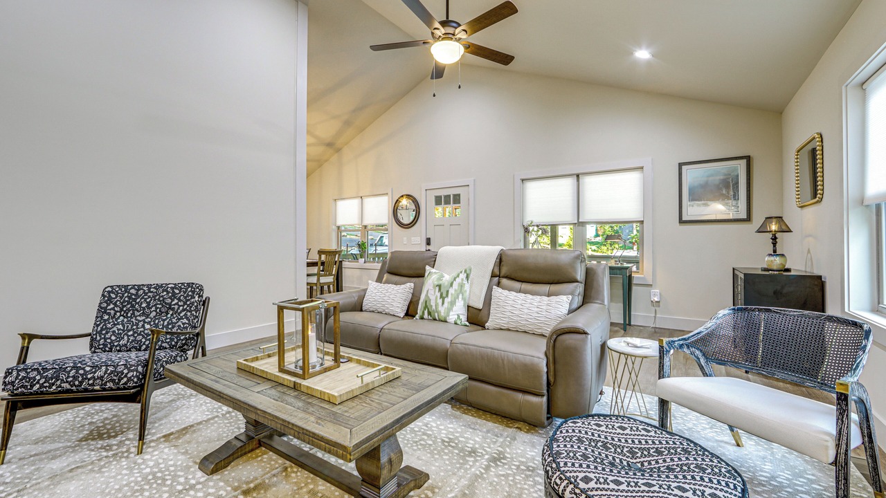 Photo of Livingroom in Maggie Valley