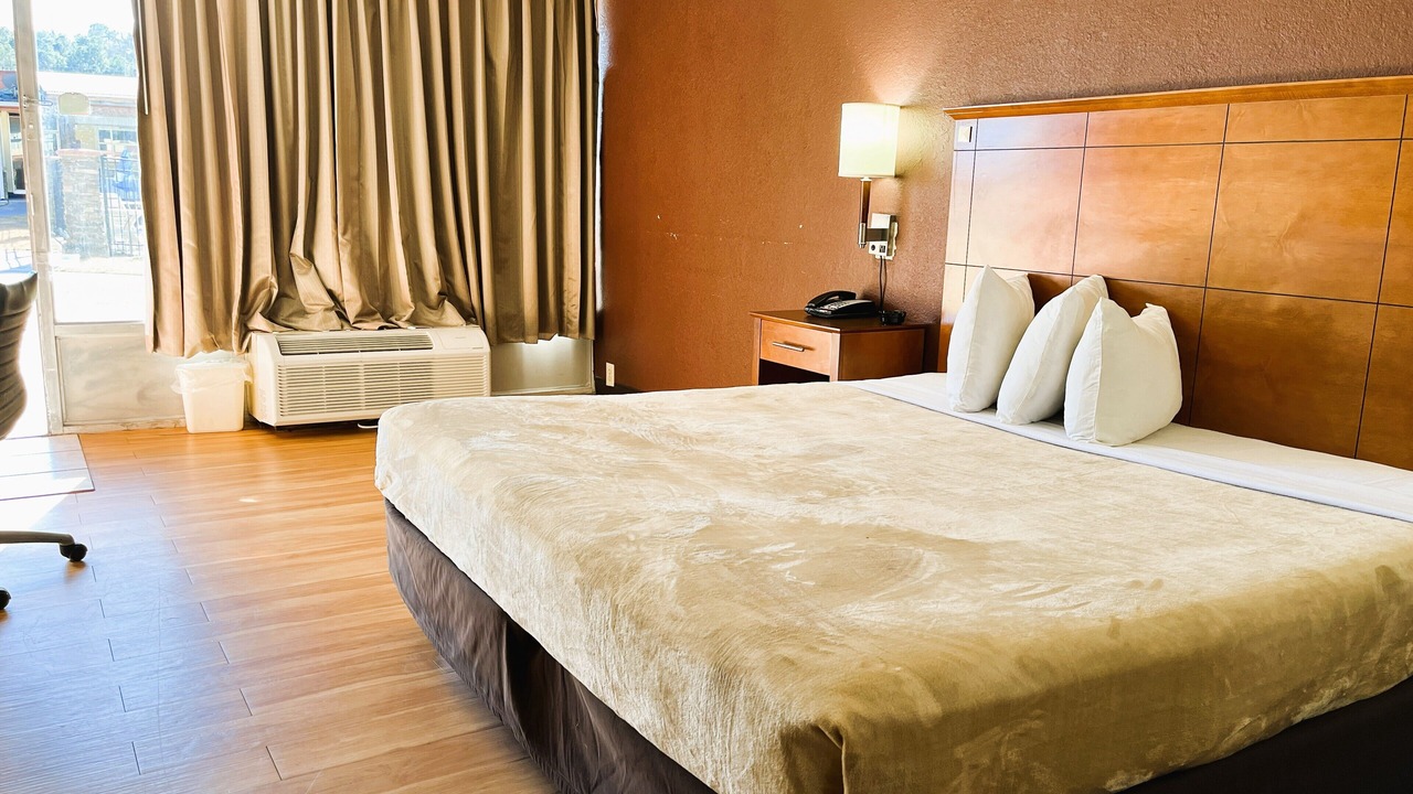 Photo of Bedroom in Phenix City