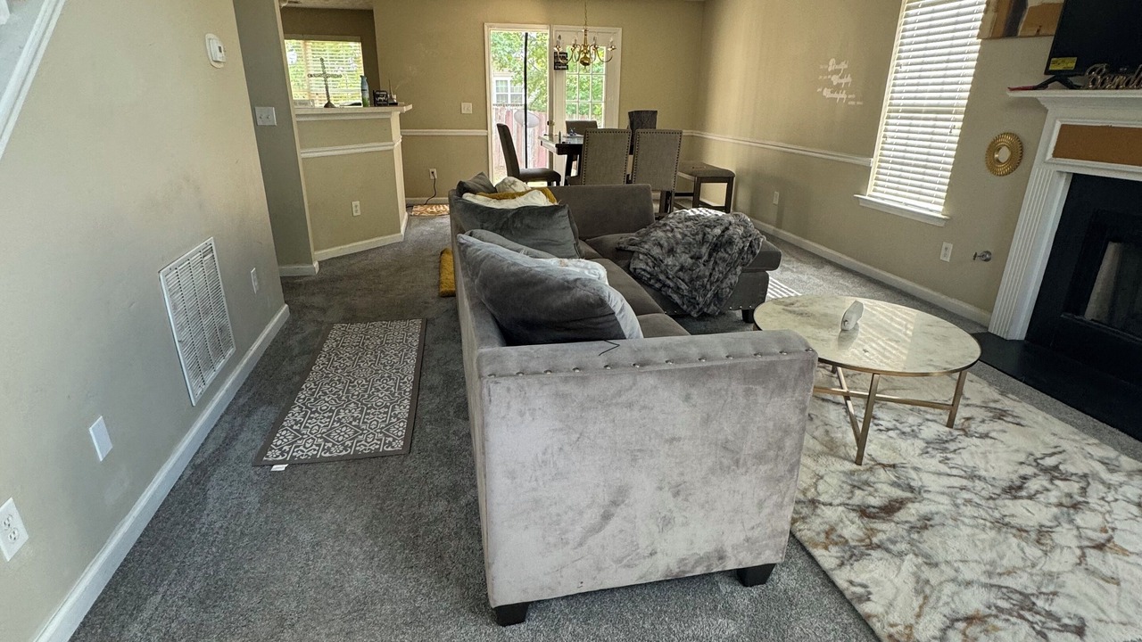 Photo of Livingroom in Riverdale