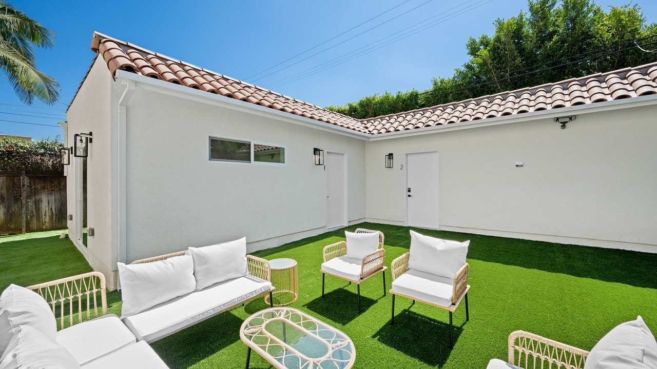 Photo of Outdoor in Pico - Robertson