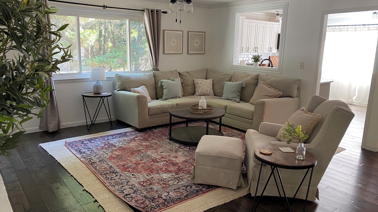 Photo of Livingroom in Guntersville