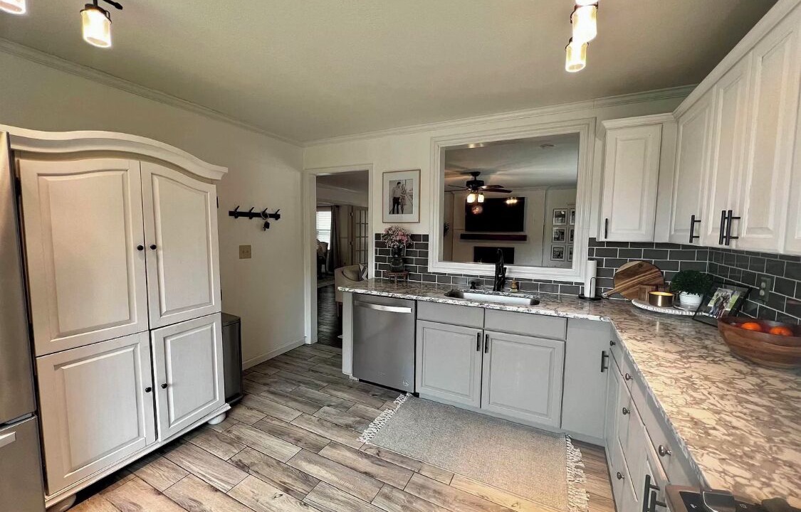 Photo of Kitchen in Guntersville
