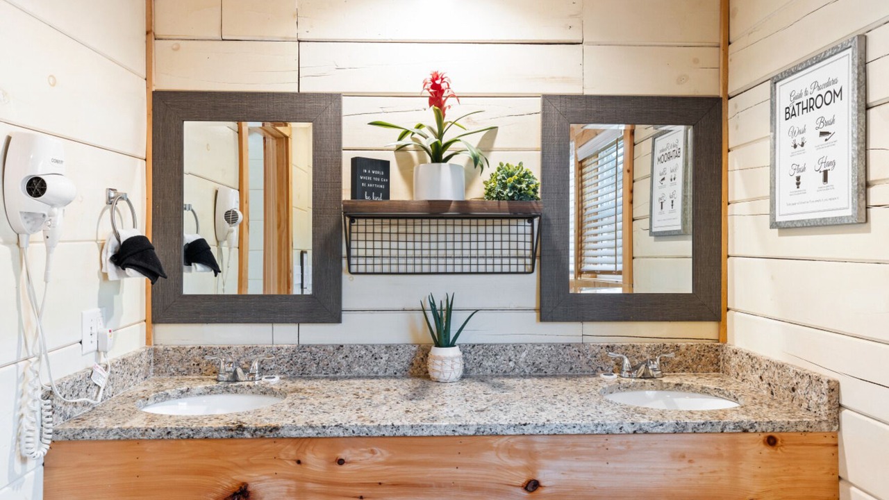 Photo of Bathroom in Sevierville