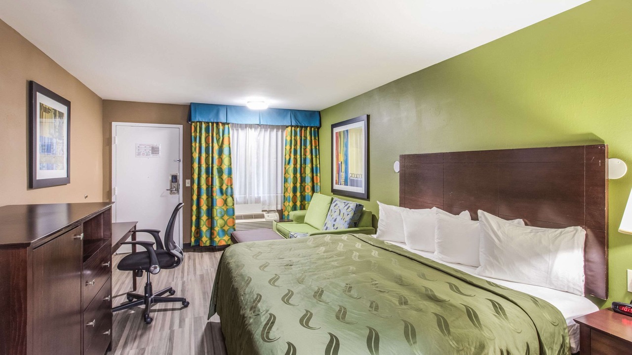 Photo of Bedroom in Town Center