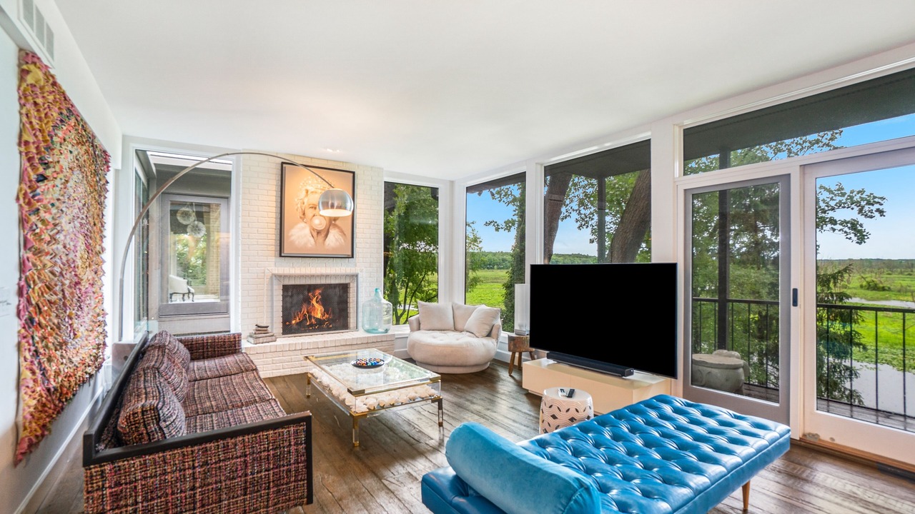 Photo of Livingroom in Saugatuck