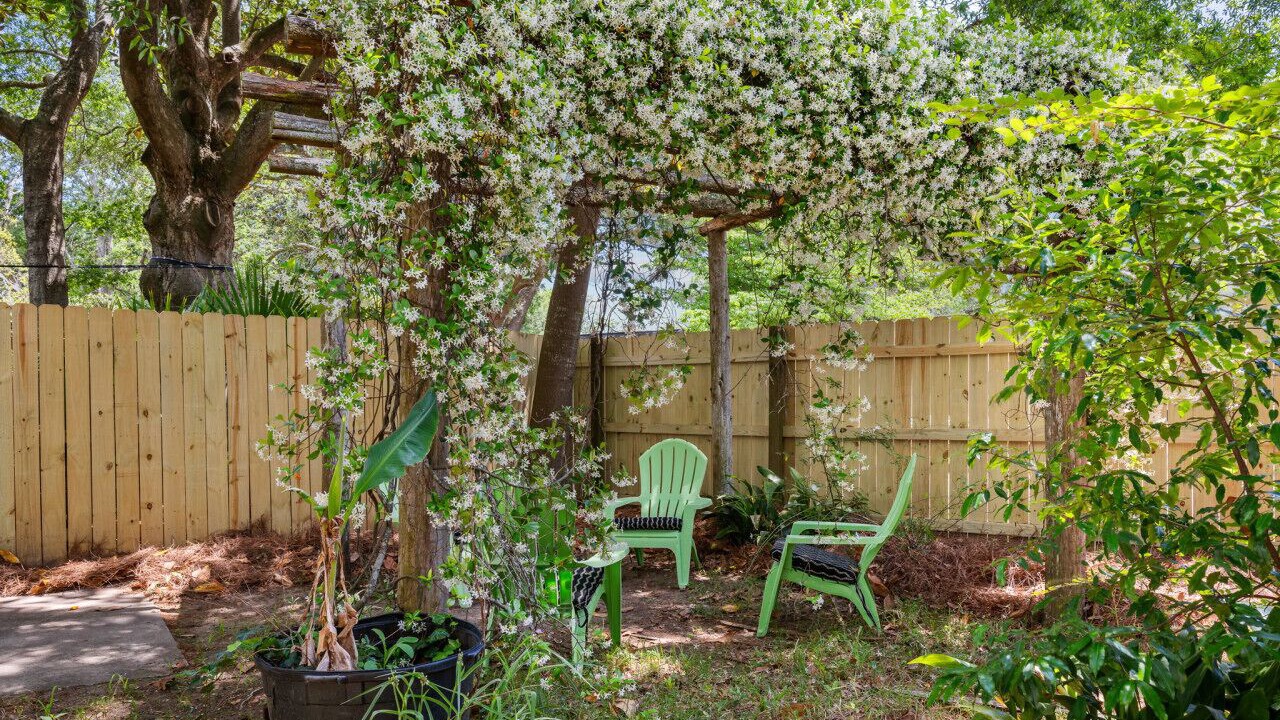 Photo of Outdoor in Riverland Terrace