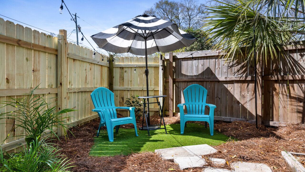 Photo of Outdoor in Riverland Terrace