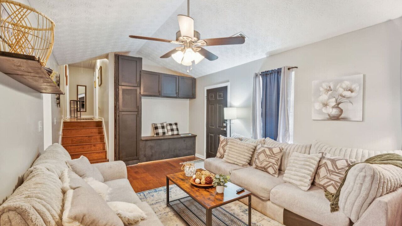 Photo of Livingroom in Monticello