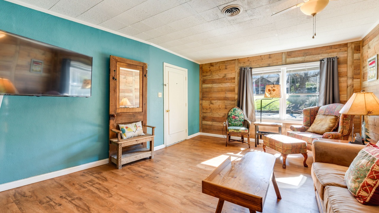 Photo of Livingroom in Maggie Valley