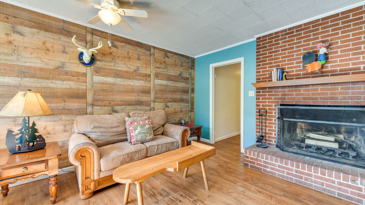 Photo of Livingroom in Maggie Valley