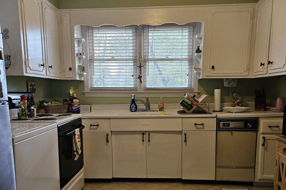 Photo of Kitchen in Forest Hills
