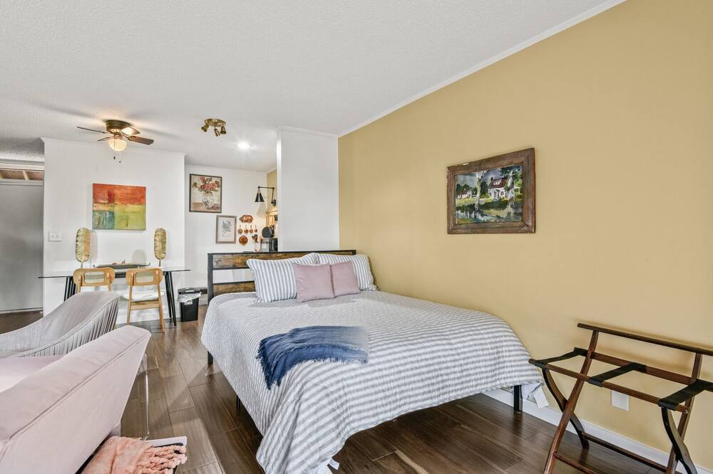 Photo of Bedroom in Diamondhead