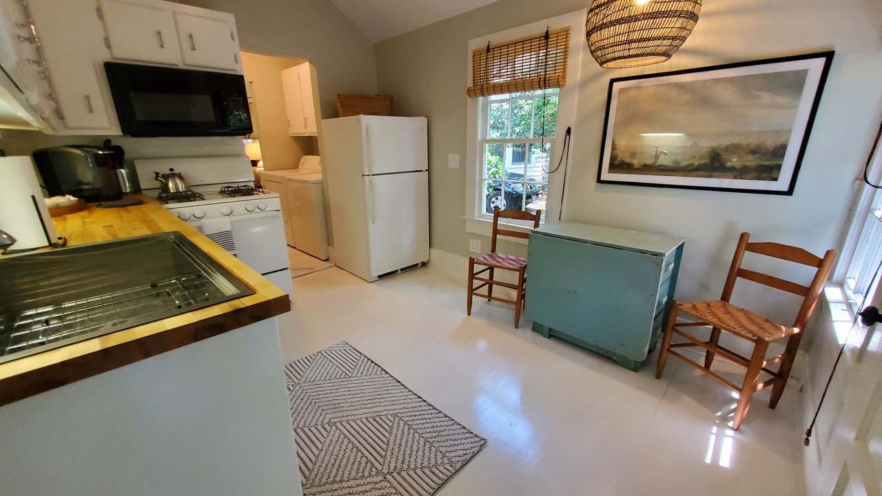 Photo of Kitchen in Summerville Historic District