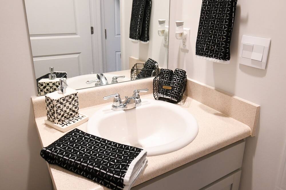 Photo of Bathroom in Grovetown
