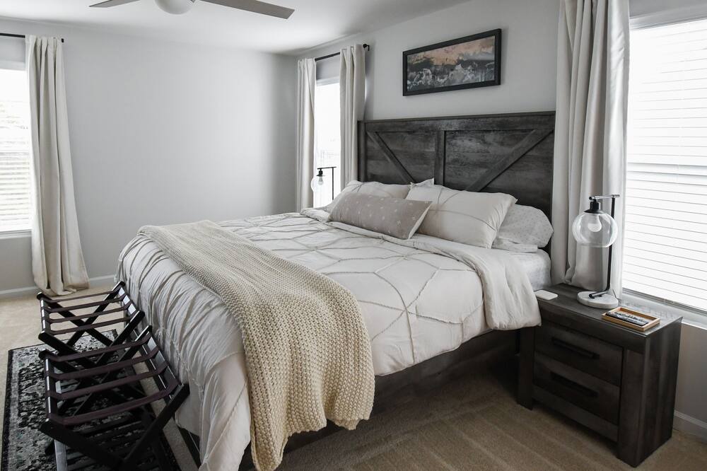 Photo of Bedroom in Grovetown