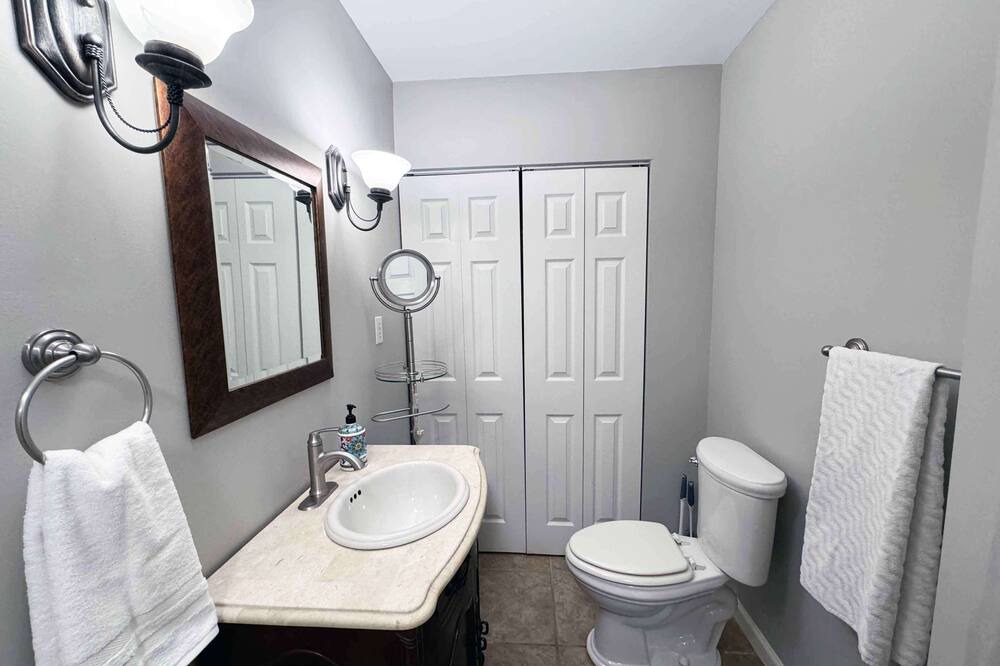 Photo of Bathroom in Powder Springs