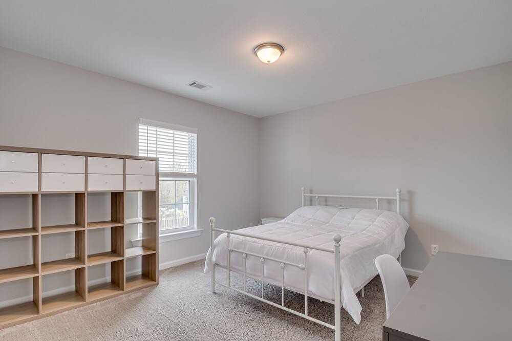 Photo of Bedroom in Canterbury Farms