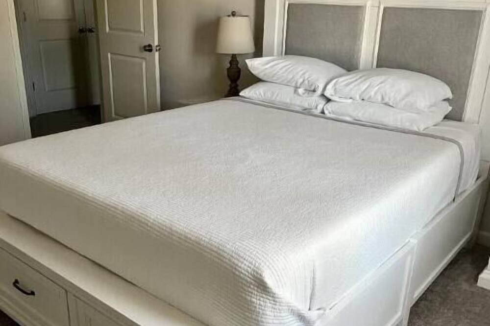 Photo of Bedroom in Macon