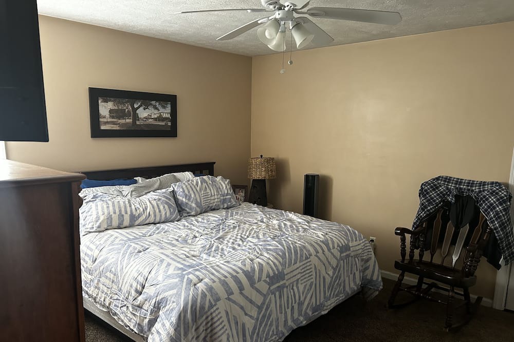 Photo of Bedroom in Phenix City