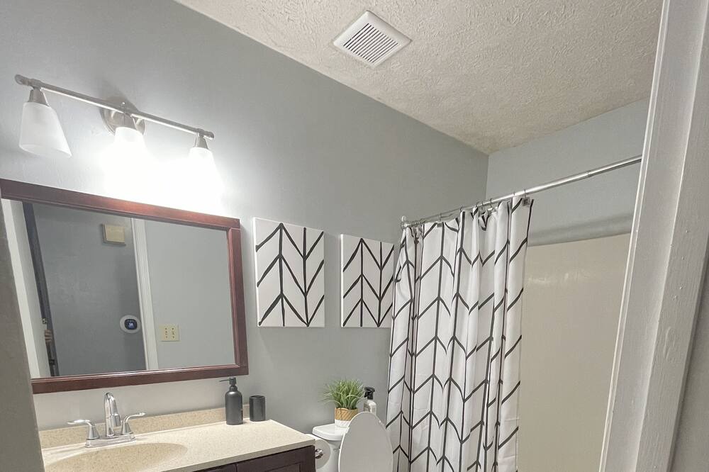 Photo of Bathroom in Powder Springs