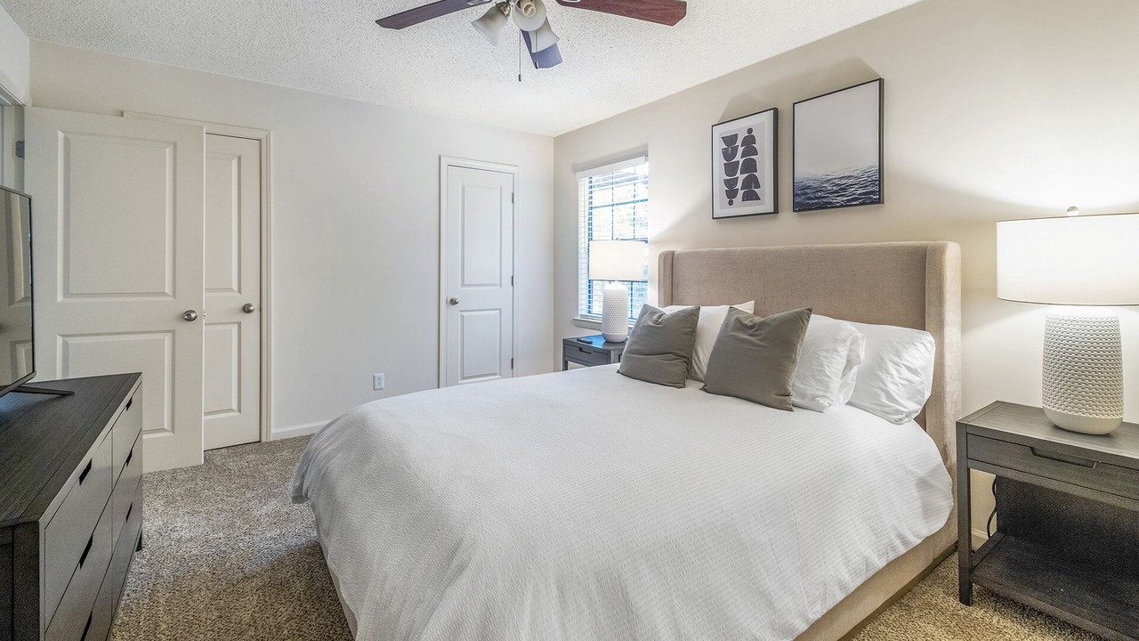 Photo of Bedroom in Crestline Heights