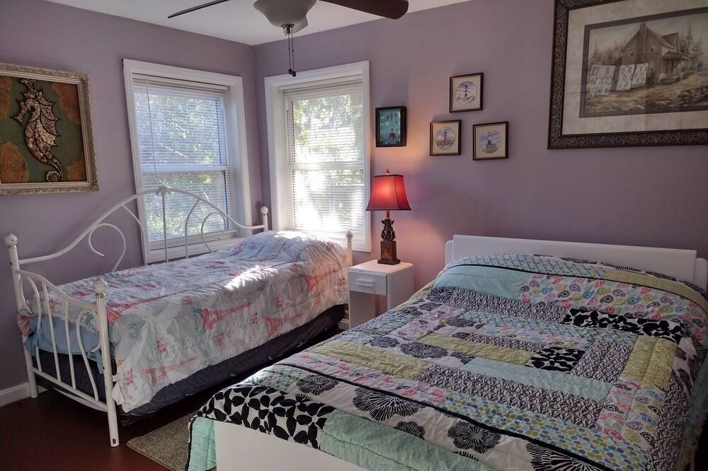 Photo of Bedroom in Dock Junction