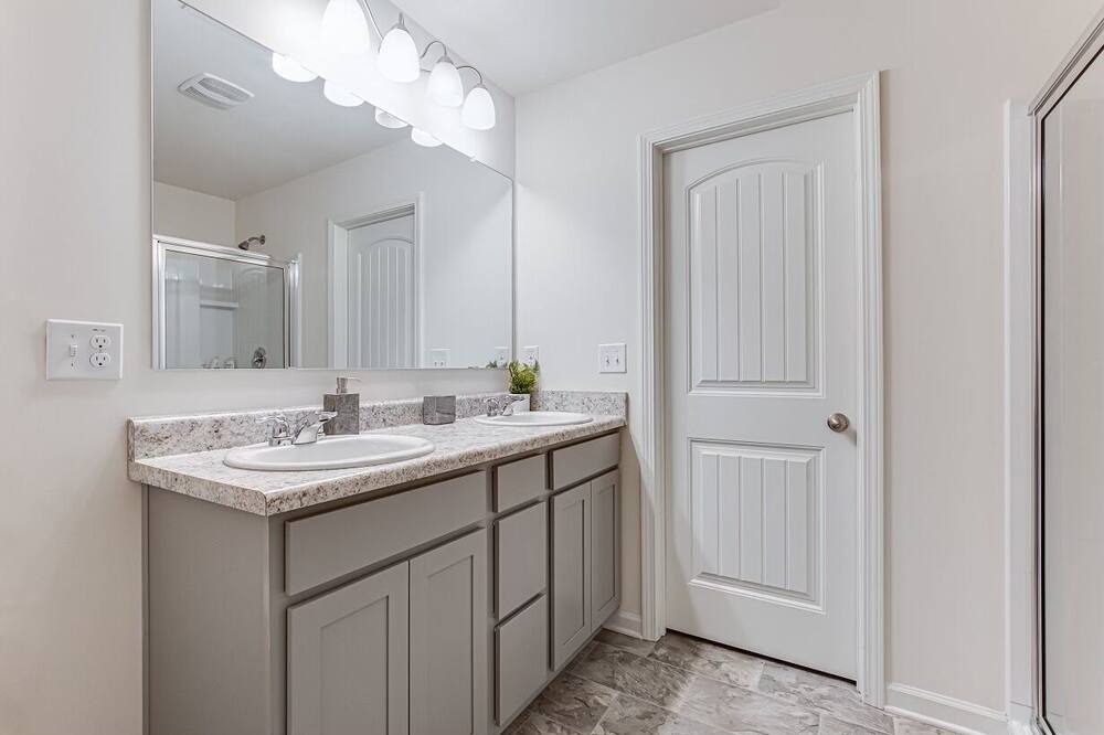 Photo of Bathroom in Union City