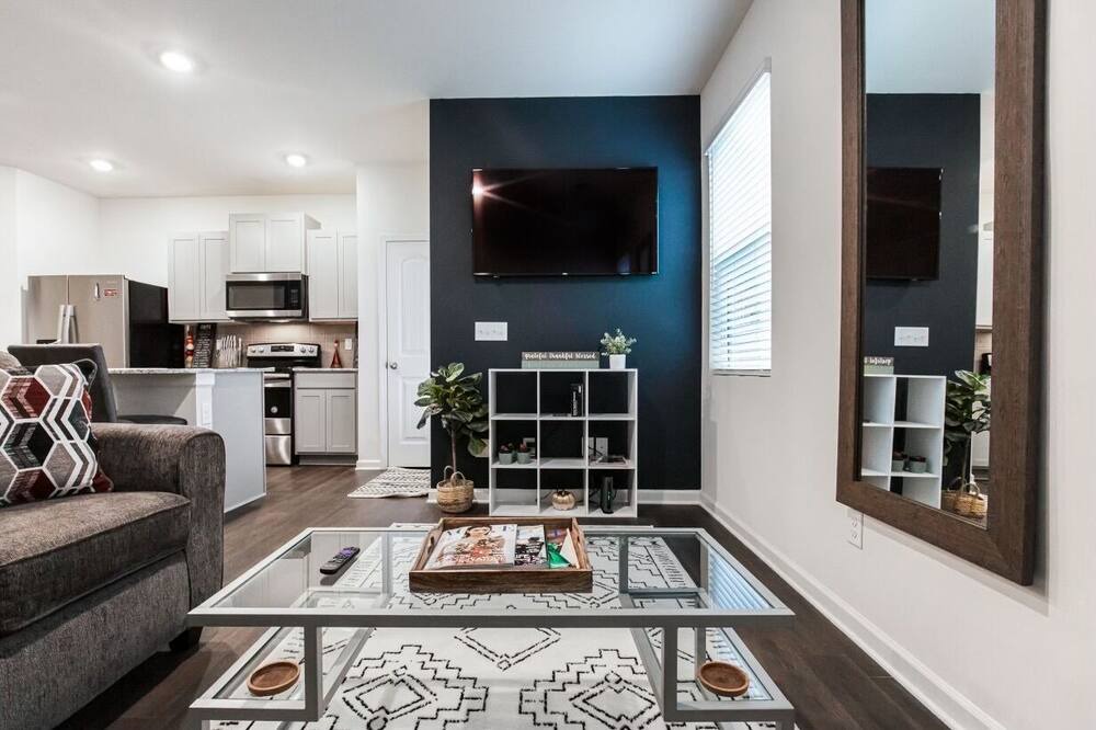 Photo of Livingroom in Union City