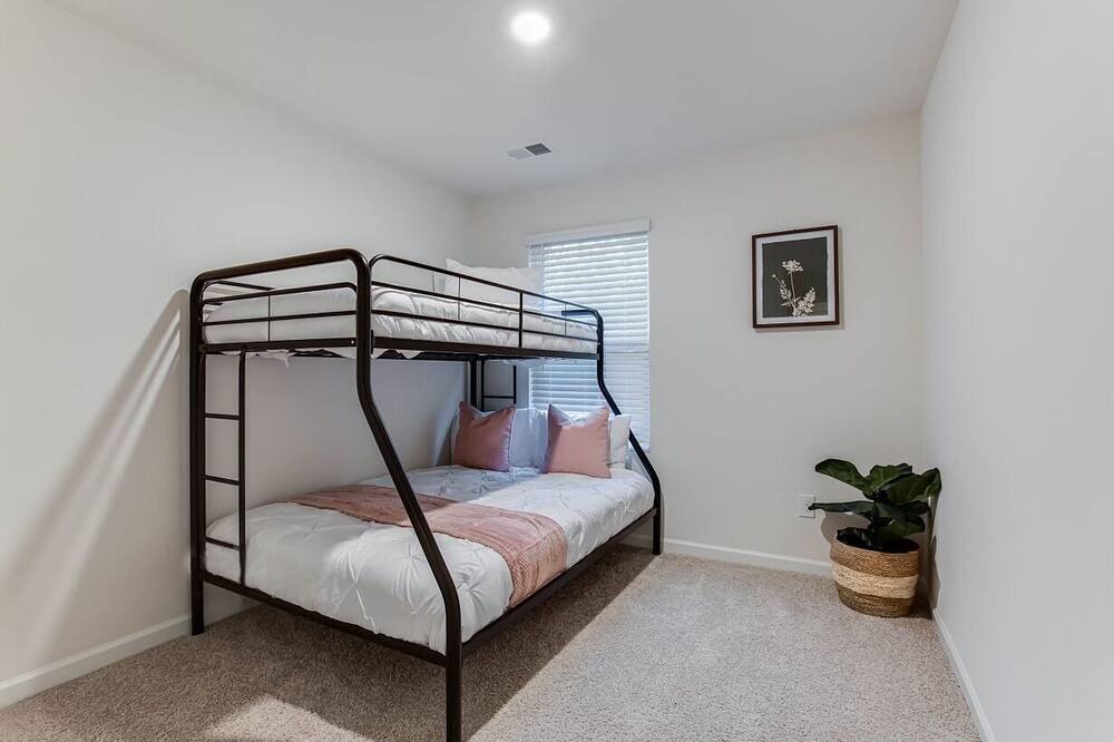 Photo of Bedroom in Union City