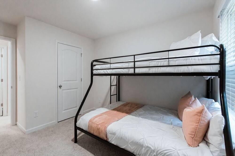 Photo of Bedroom in Union City