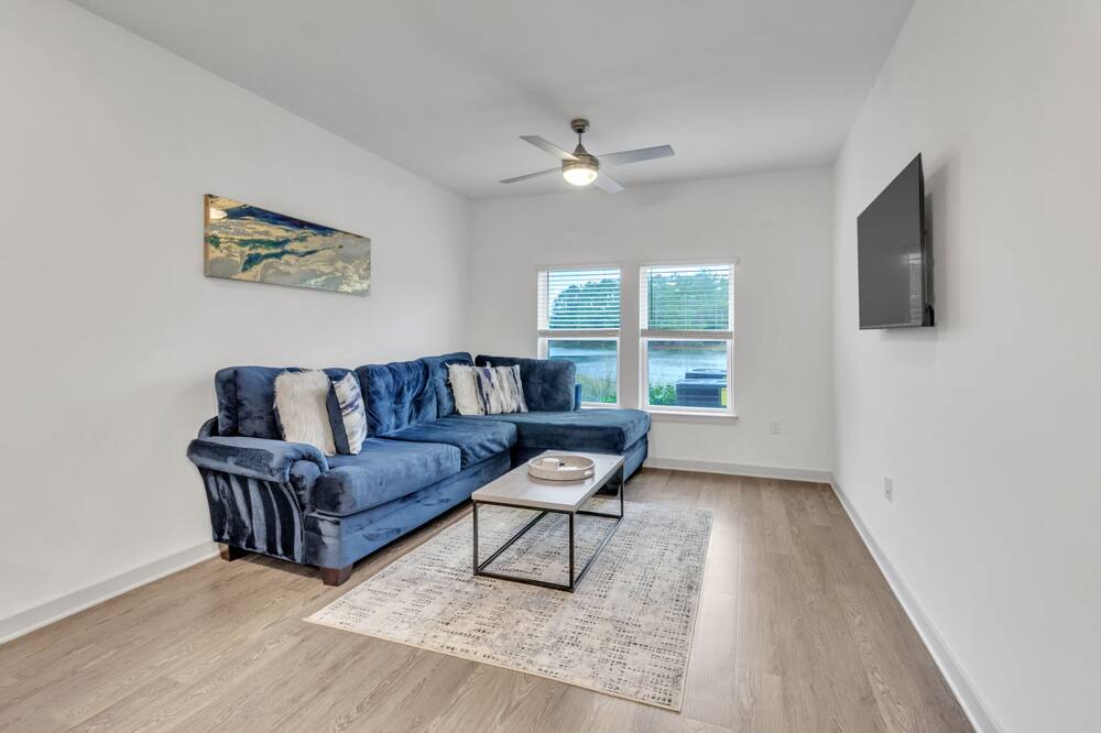 Photo of Livingroom in Arlington