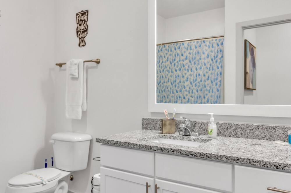 Photo of Bathroom in Arlington