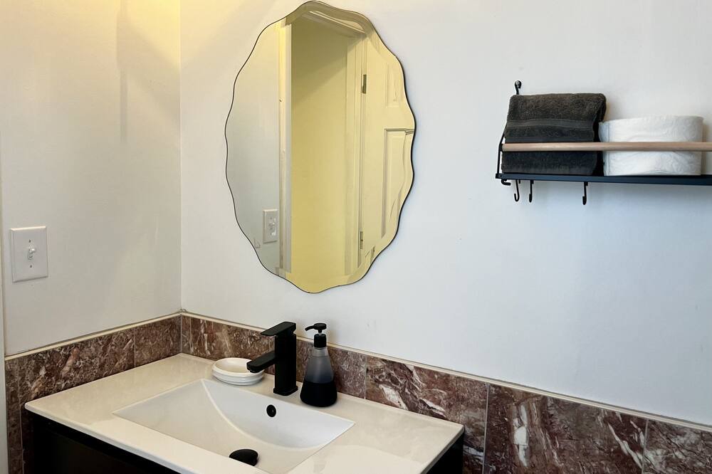 Photo of Bathroom in Perry