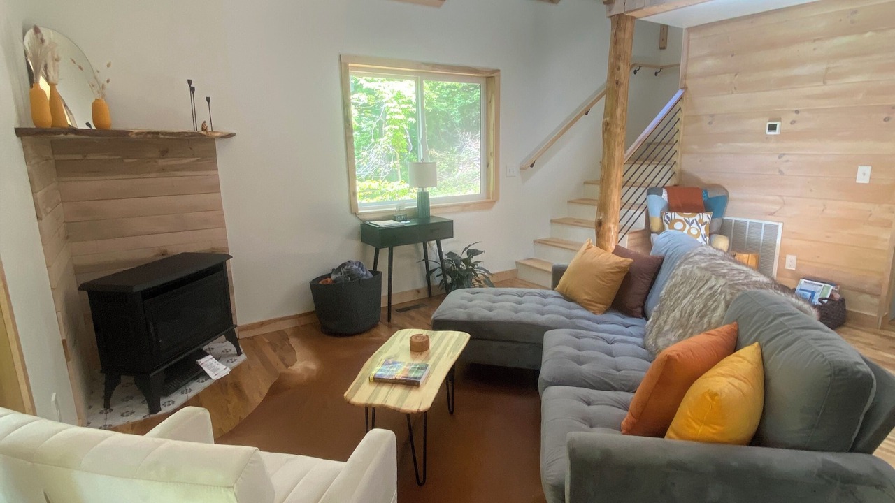 Photo of Livingroom in Waynesville